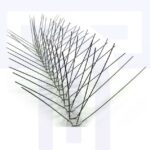 Needle guards with flexible base