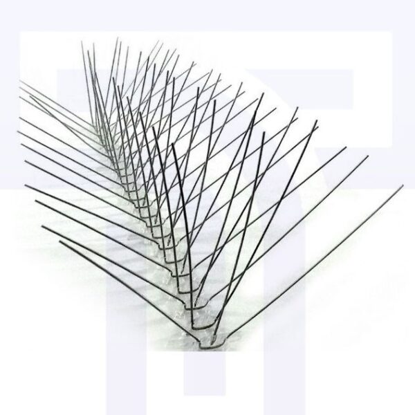 Needle guards with flexible base