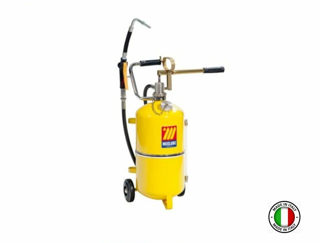 meclube14 Meclube Manual Oil Dispenser - Image 1