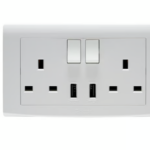 CRABTREE 13A 2 Gang Swi Skt 4.2A USB Outlet