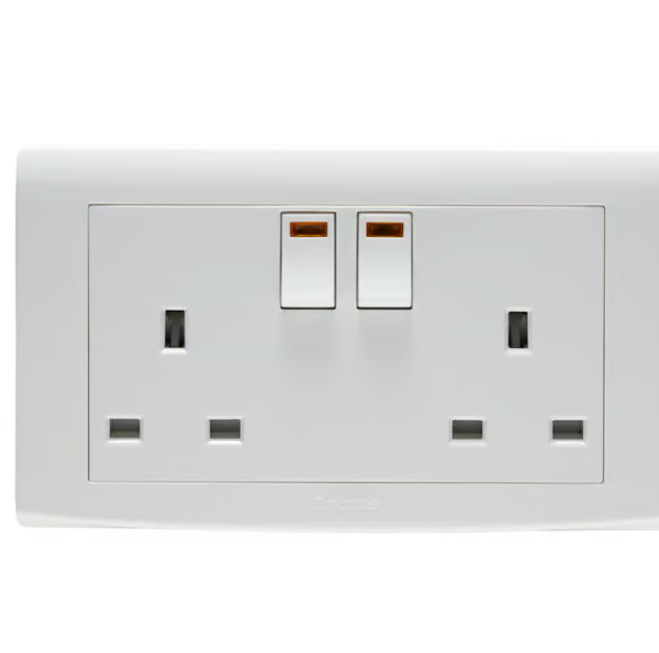 CRABTREE 13A switched 2 gang socket with neon