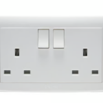 CRABTREE 13A switched 2 gang socket