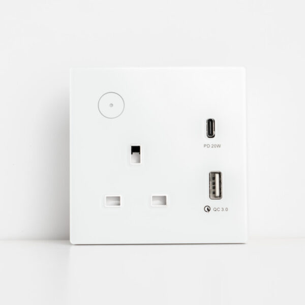 GoSmart Single Wallmount Socket With USB WI-Fi - White