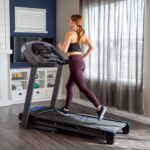 HORIZON FOLDING TREADMILL T101 - Image 4