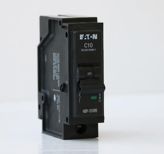 EATON MCB 10A 1P 3KA PLUG IN