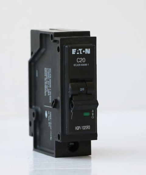 EATON MCB 20A 1P 3KA PLUG IN
