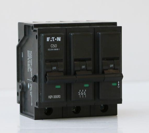 EATON MCB 50A 3P 3KA PLUG IN