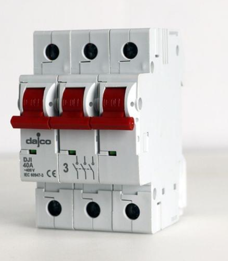 DAJCO Isolator 40A 3P