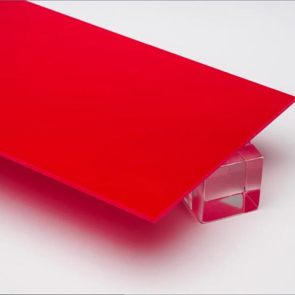 UV-resistant red acrylic sheet for outdoor use