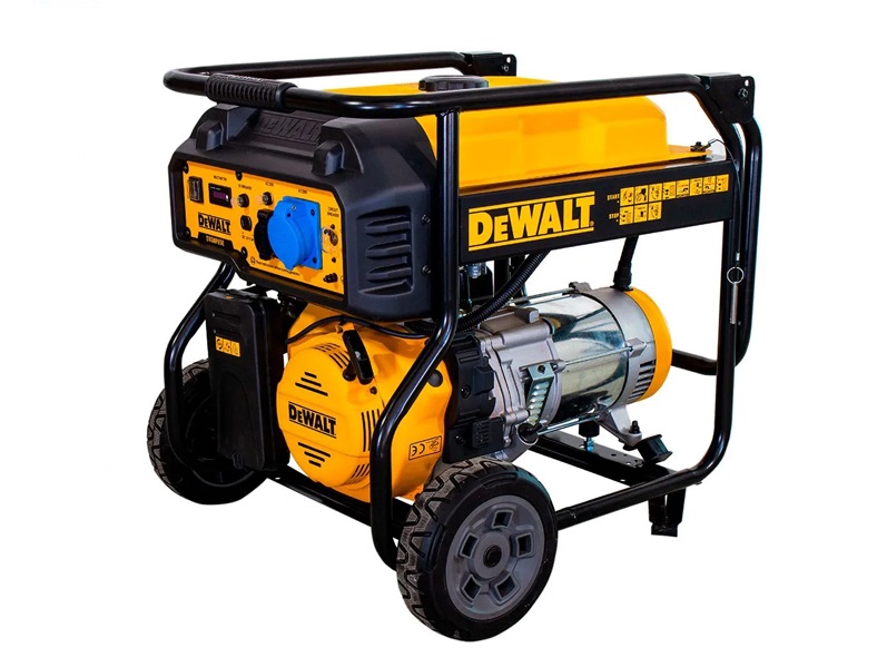 DeWalt Portable Gasoline Generator 6500W