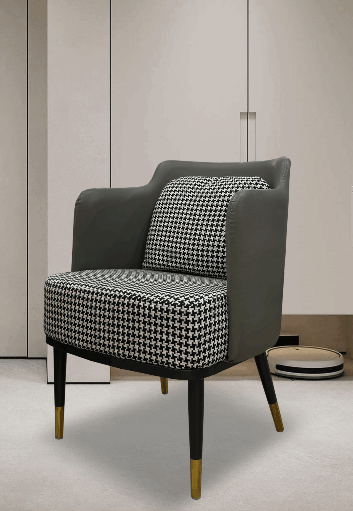 LEATHER/FABRIC SOFA CHAIR - Image 1