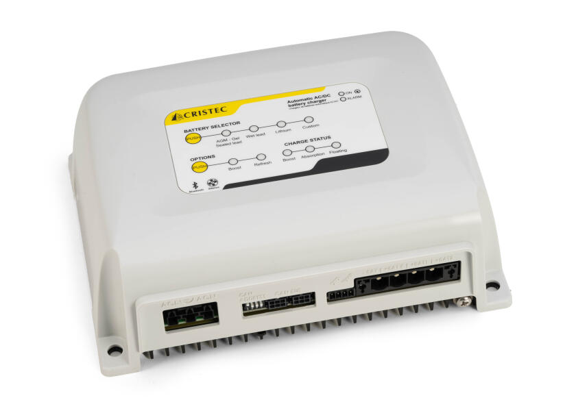 10-3.jpg Cristec YPOWER+ Battery Charger 12 V / 30 A / 3 charging outputs / fanless - Image 1