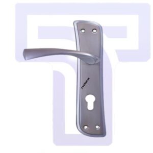 Colado Chrome Door Handle