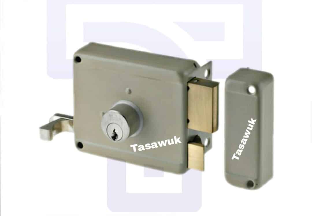 IMG_2486-e1664222360149.jpg Yale Steel Door Rim Lock 60mm - Key Operated - Image 1