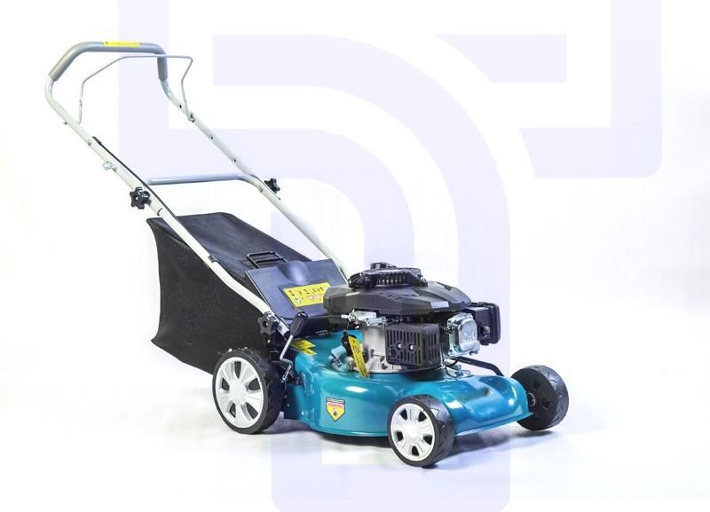 IMG_2957.jpg Gasoline Lawn Mower: Effortless Mowing for a Healthy Lawn - Image 1