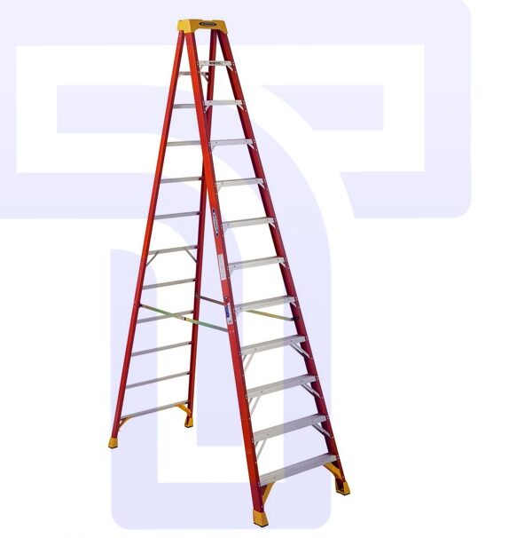 IMG_6724-e1663518485161.jpg Fiberglass Step Ladder - Image 1