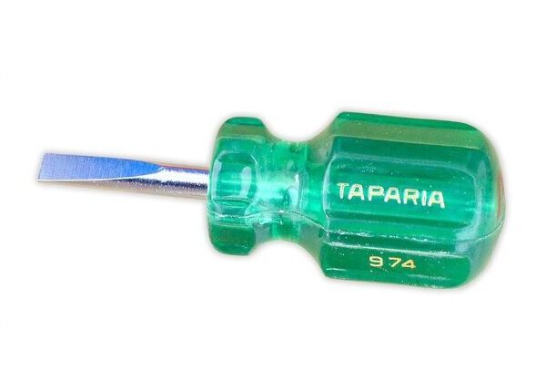 Taparia Flat 3cm Blade Stubby Screwdriver: Ideal for Tight Spaces