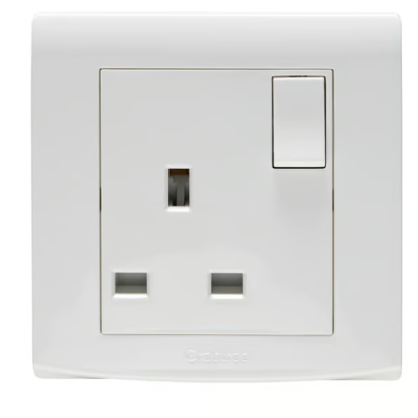 Crabtree 13A Single Switched Socket (White Finish)