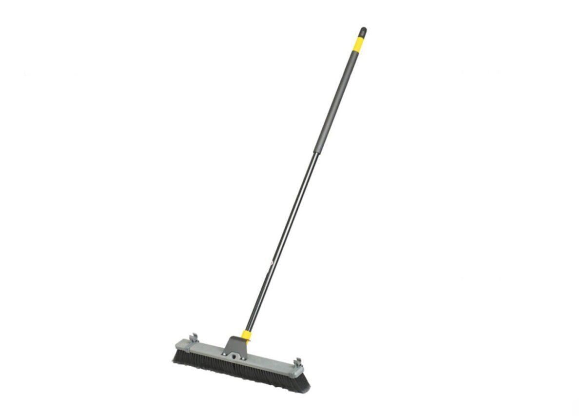 cleanz7.jpg 24" Quickie Smooth Surface Push Brook - Image 1