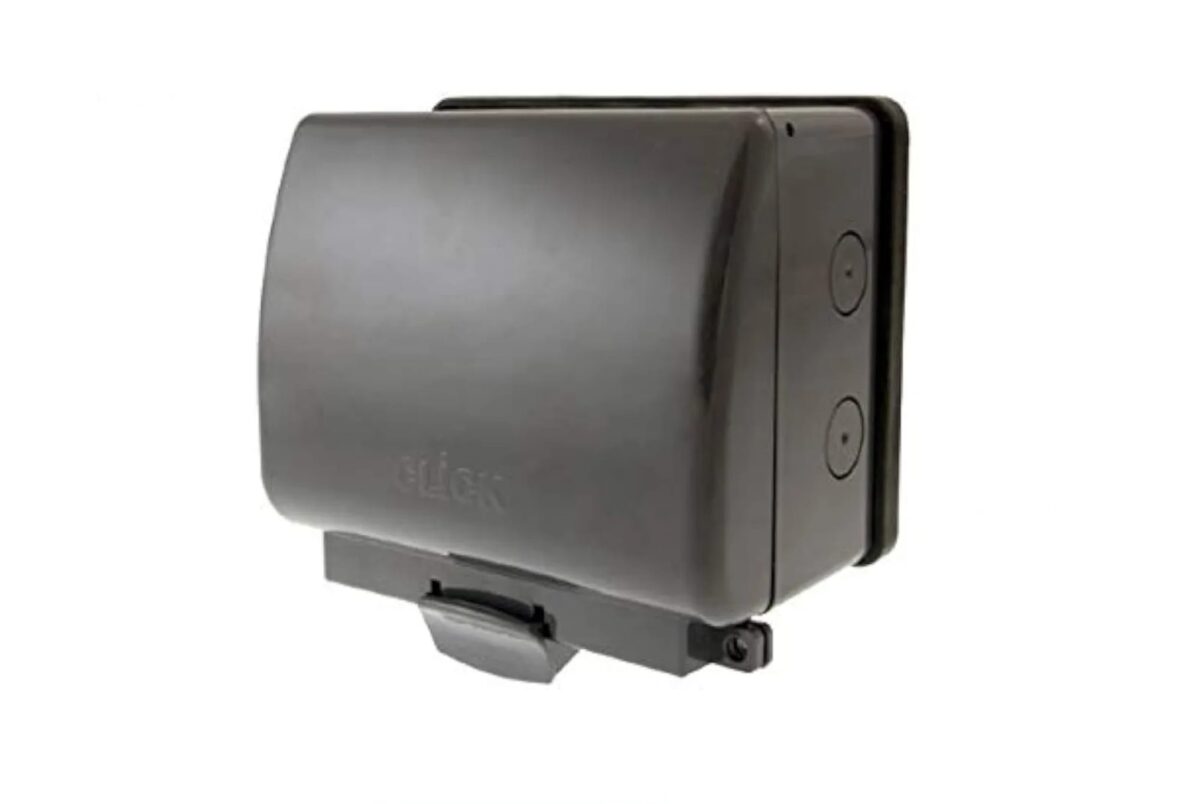 click-2-gang.jpg Click Outdoor 2 Gang Weatherproof Socket - Image 1