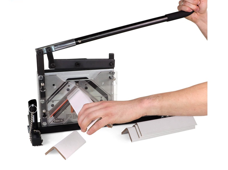 edge-cutter.jpg Cardboard Edge Protector Cutter - Image 1