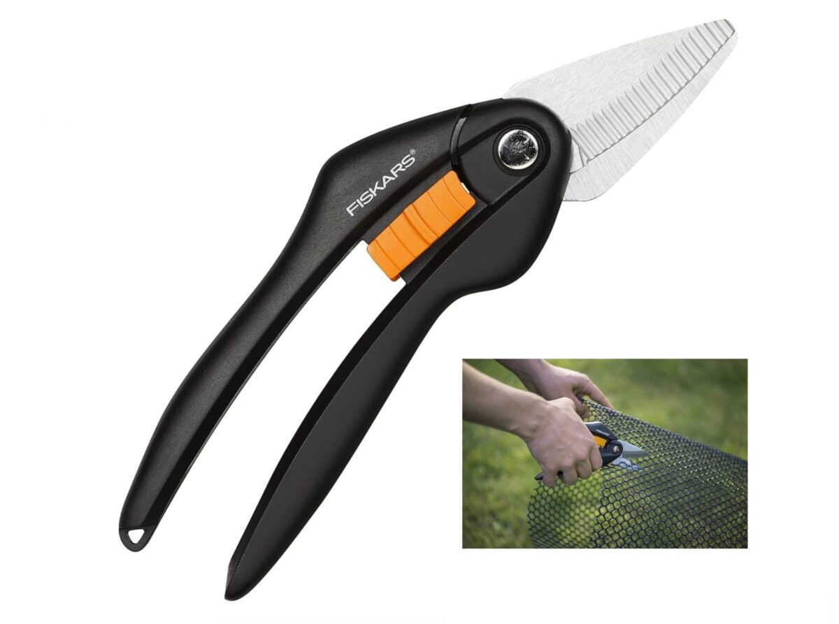 fiskars-pruner.jpg Fiskars Single Stel Universal Snip - Image 1