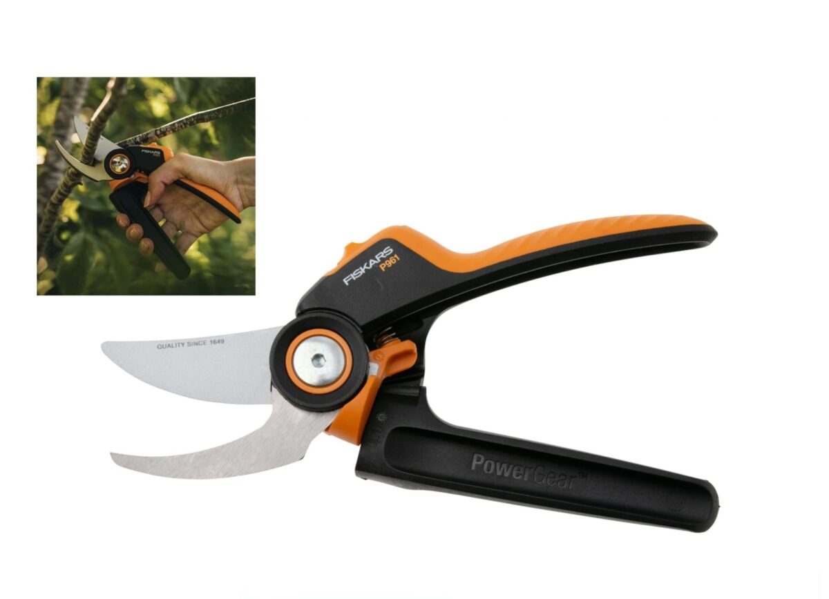 fiskars-pruner1.jpg Fiskars X-Series Bypass Pruner - Image 1
