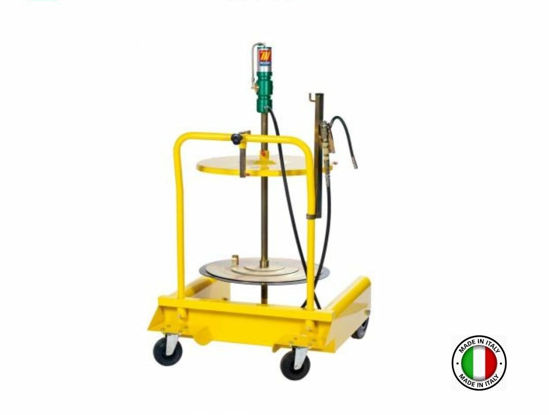 meclube30-e1707829820914.jpg Meclube Wheeled Grease Pump Set - Image 1