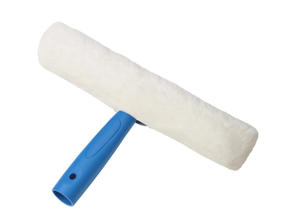 microfiber-sleeve.jpg Ettore All Purpose 10" Window Washer with Microfiber Sleeve - Image 1