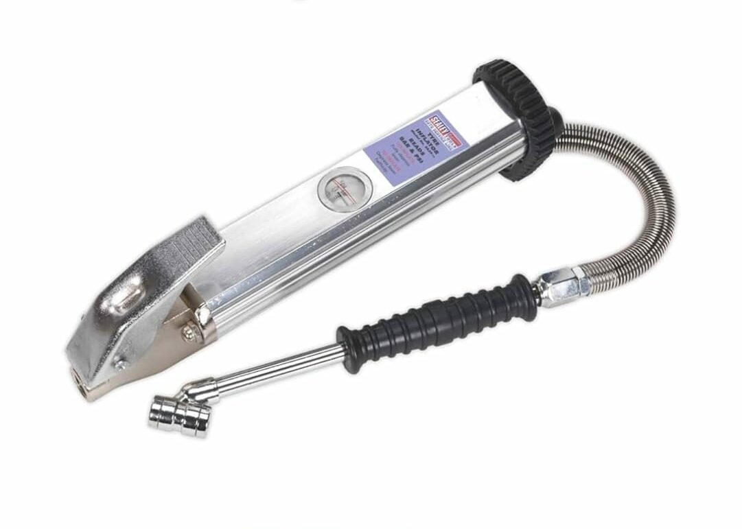 sealey-inflator-e1714831105633.jpg Sealey Tyre Inflator with Twin Push-on Connector - Image 1