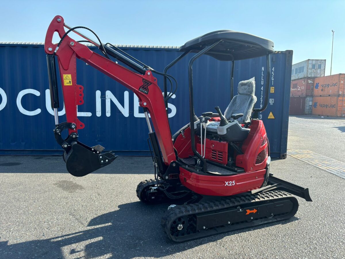Zoompower 2.5 Ton Crawler Excavator X25 - Image 5